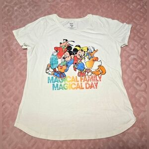 Disney 'Celebrate Together' Graphic T-Shirt Girls Size Medium Unisex Kids Tee